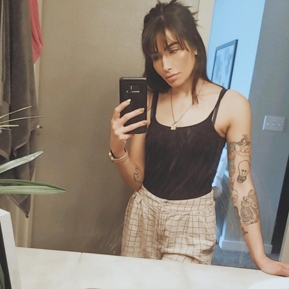 Meet your Posher, Ali - Picture 2 of 6